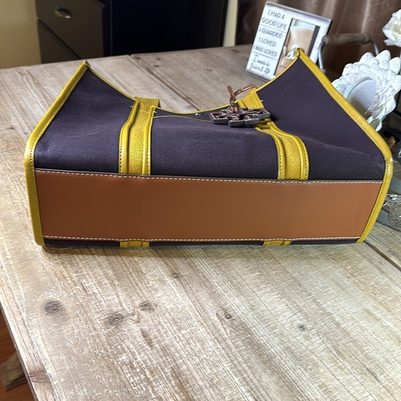 Tory Burch Bag - Picture 6 of 14